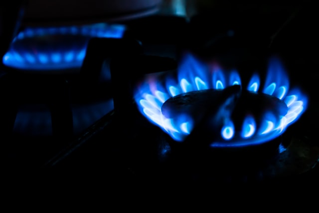 Wstrzymanie przyłączeń gazu do domów jednorodzinnych – jaką wybrać alternatywę ogrzewania?
